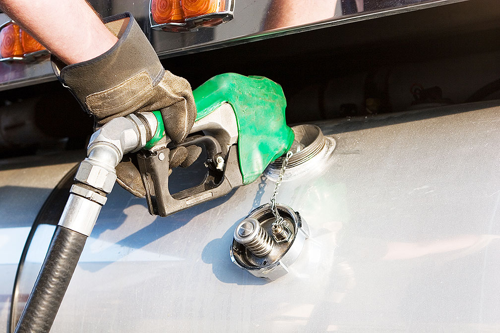 Average Us Gas Price Spikes Cents Over Weeks To Thetrucker