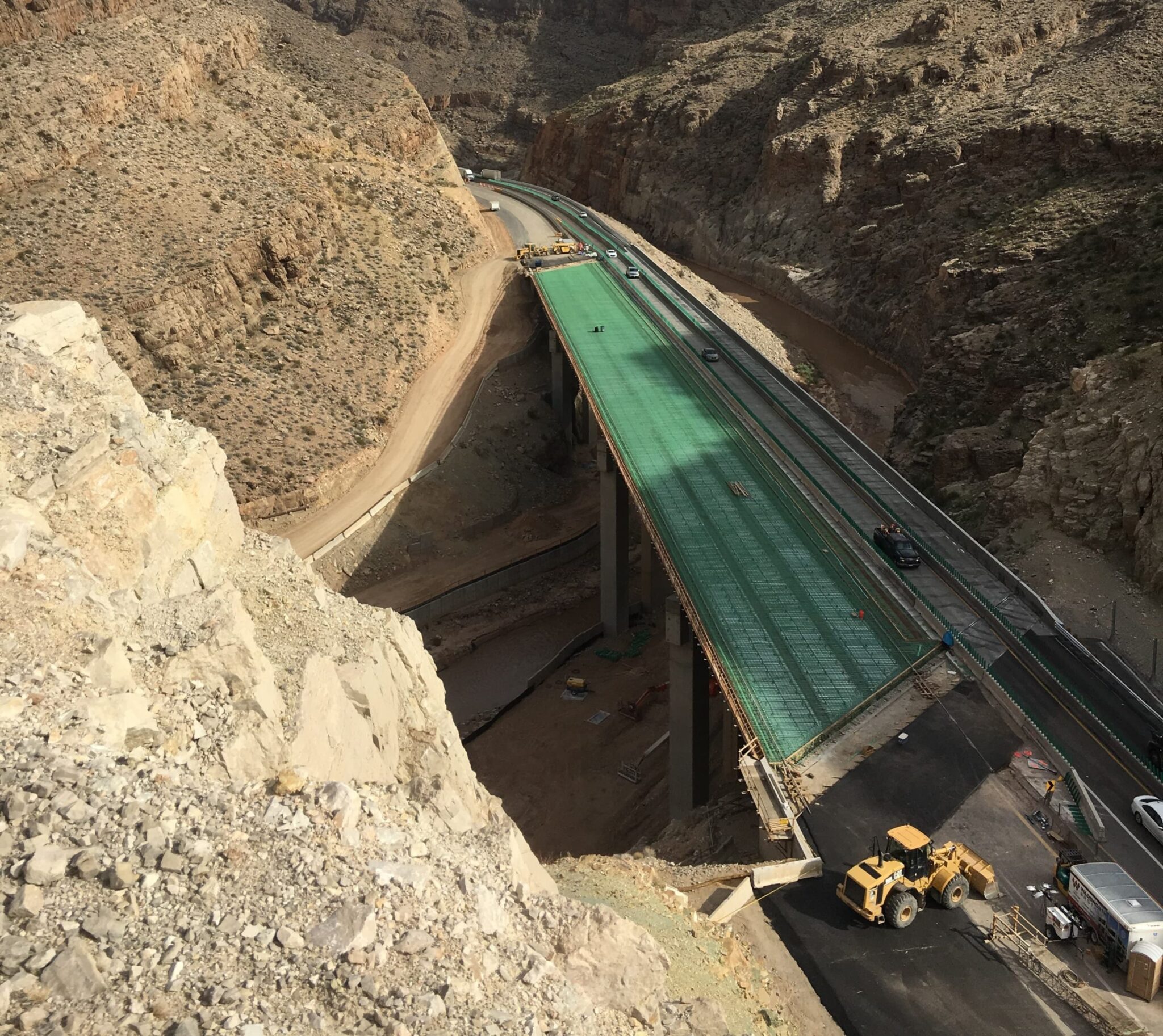 Technology helping ADOT manage traffic through I-15 bridge project ...