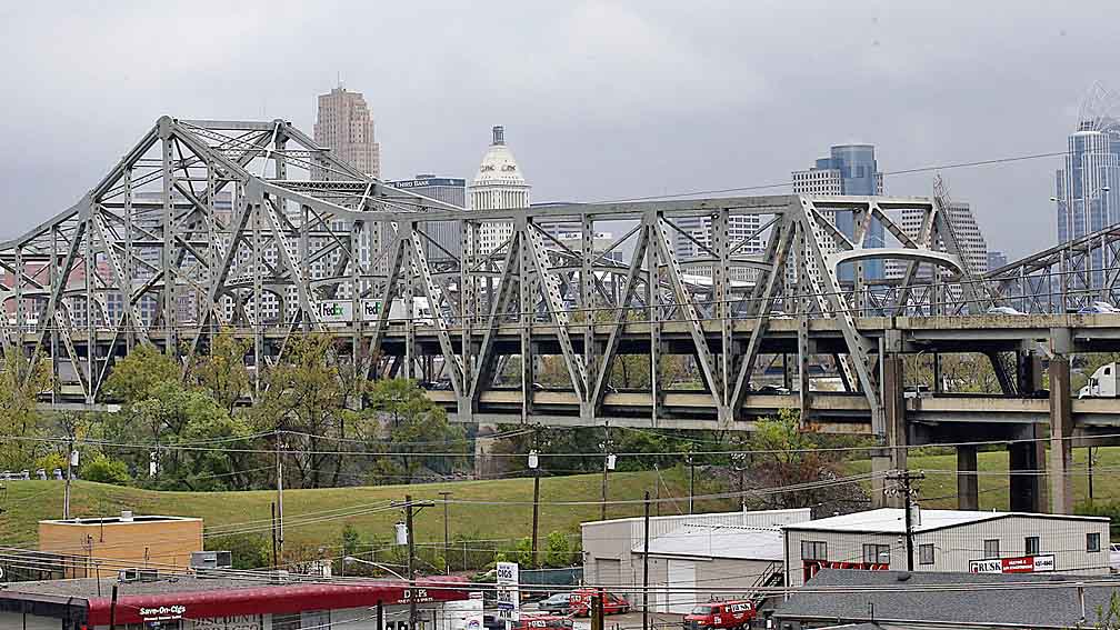 Optimism Grows To Fix Traffic Woes At Ohio River Bridge TheTrucker Com   AP BrentSpenceBridge 