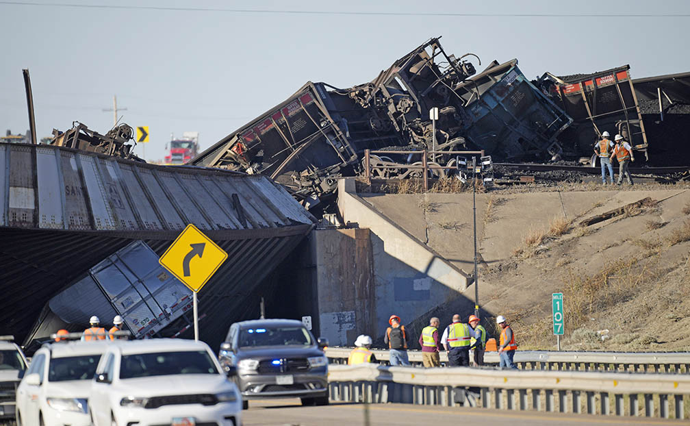 Stretch Of I-25 To Remain Closed For Days As Debris From Train ...