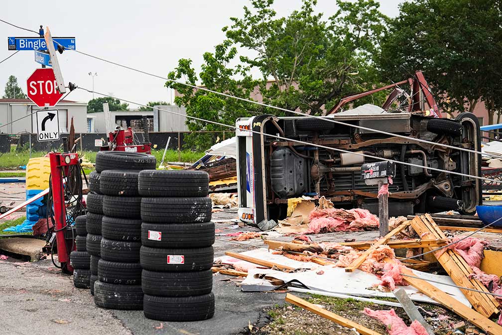 Severe Storms Kill At Least 4 In Houston, Continue To Sweep Across ...