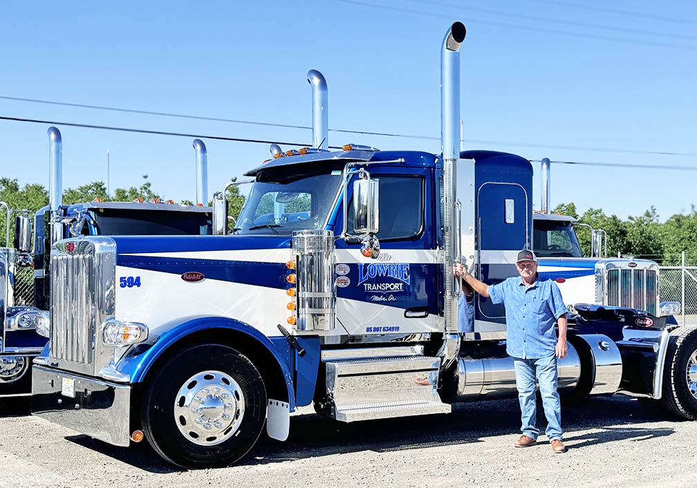 Peterbilt Marks 'milestone' With 5,000th Model 589 Order - TheTrucker.com