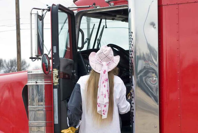New ATRI study focuses on challenges faced by female truck drivers