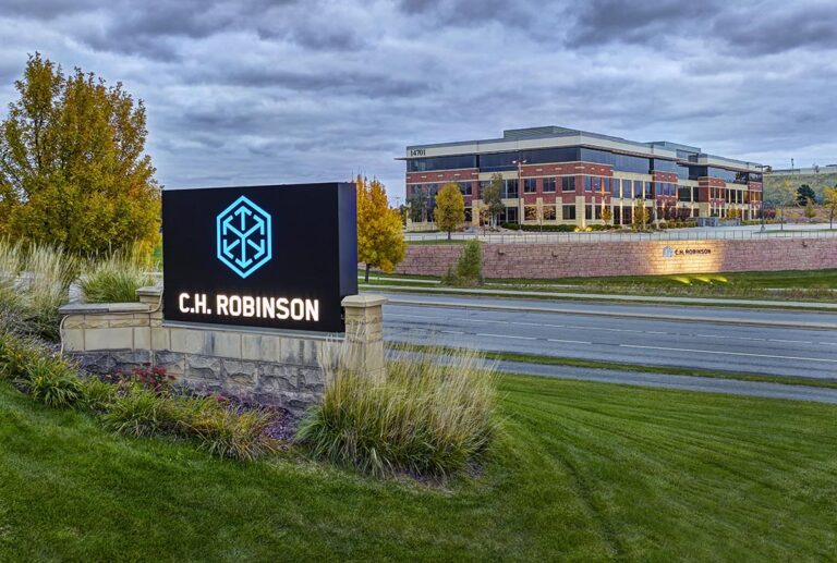 CH Robinson launches innovative Digital Dispatch powered by AI 