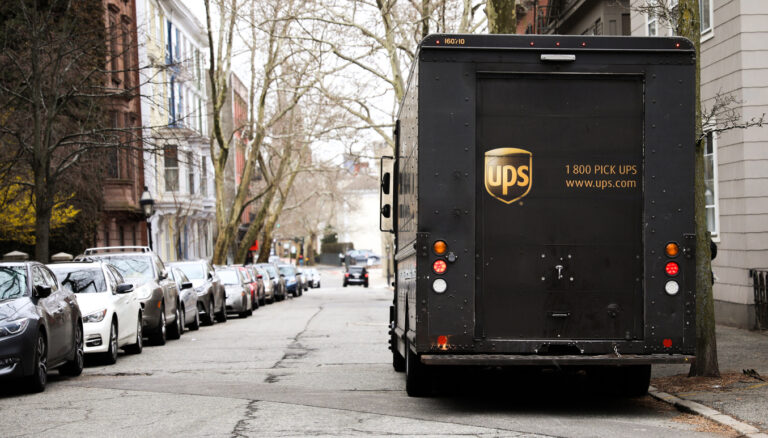 UPS agrees to buy Mexican shipping company
