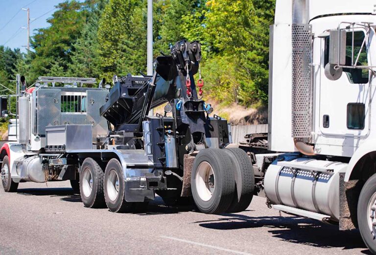 FMCSA extends comment period on truck towing reform