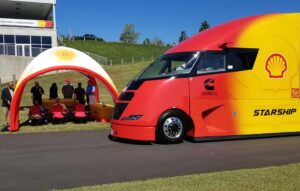 The Trucker’s own Cliff Abbott, a retired truck driver who now shares his experience and knowledge with our readers, had a chance to pilot the futuristic Shell Starship 3.0. (Cliff Abbott/The Trucker)