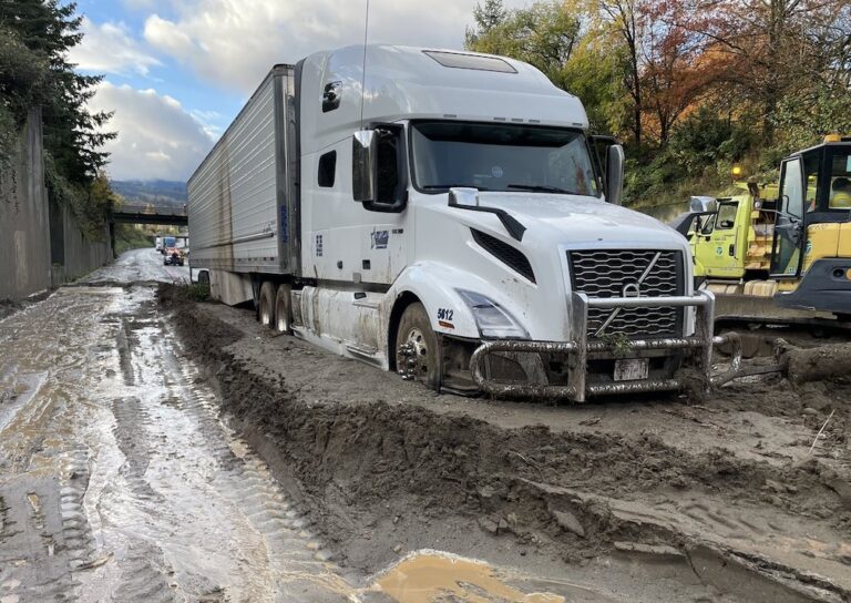 Landslide on I-5 in Washington State shuts down traffic for nearly 10 hours