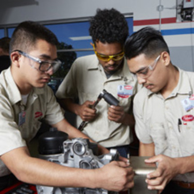 New chapter unfolds: Peterbilt Technician Institute welcomes inaugural technician class in Denver