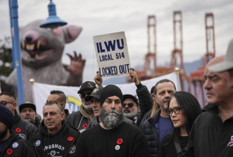 Canada moves to end port lockouts and orders binding arbitration