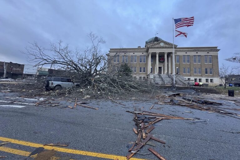 4 killed in a storm system that spawned tornadoes across the southern U.S.