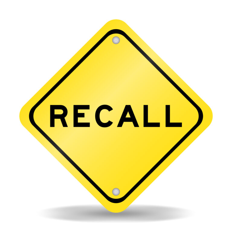 Great Dane and Daimler Trucks issue recall notices