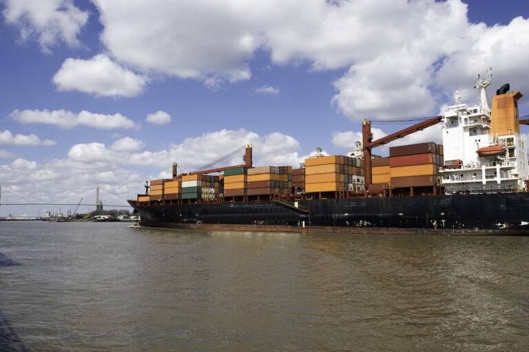 Port of Savannah’s Ocean Terminal receives 4 new electric ship-to-shore cranes