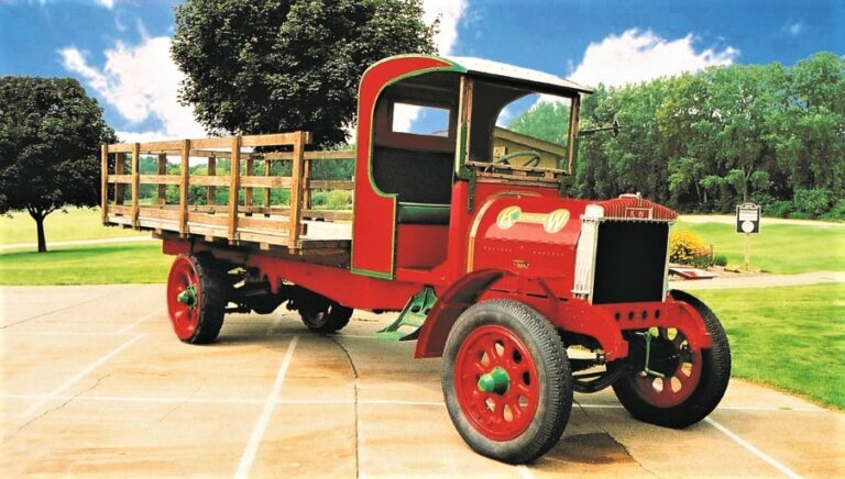 1925 Kenworth featured at ‘100 Years of Trucking’ display at the Iowa 80 Trucking Museum